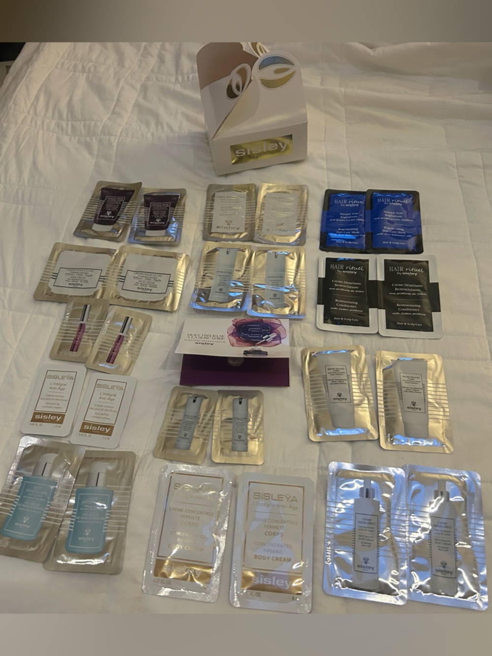 NWT Sisley Paris Sample Lot (27 pieces)